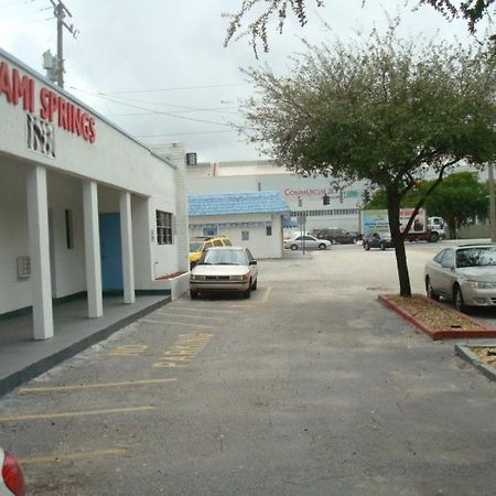Miami Springs Inn Eksteriør billede